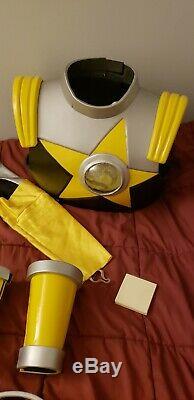 Super Sentai Kajiki Yellow Costume Cosplay! Power Rangers Kyuranger! Uchu Space
